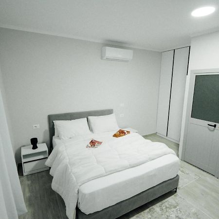 Villa Dionis House Shkodër Esterno foto